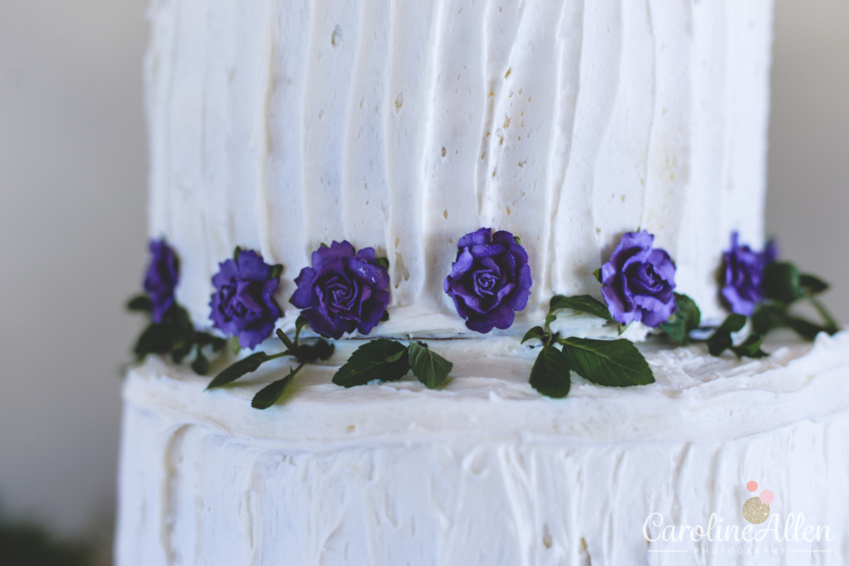 wedding cake, purple flowers, icing 