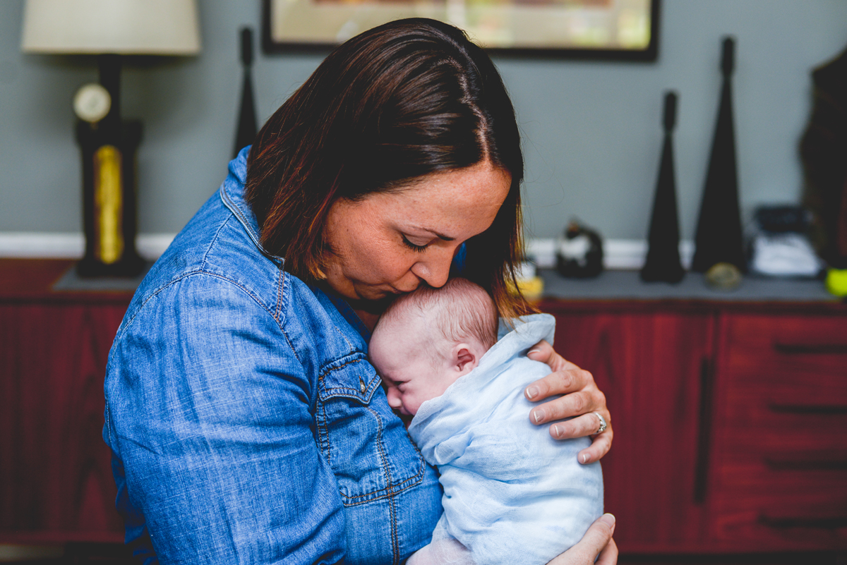 mom, baby, newborn, kisses, snuggles