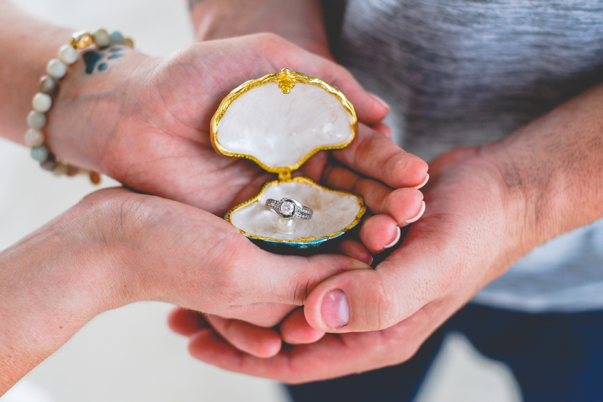 ring, shell, detail, holding hands, diamond 