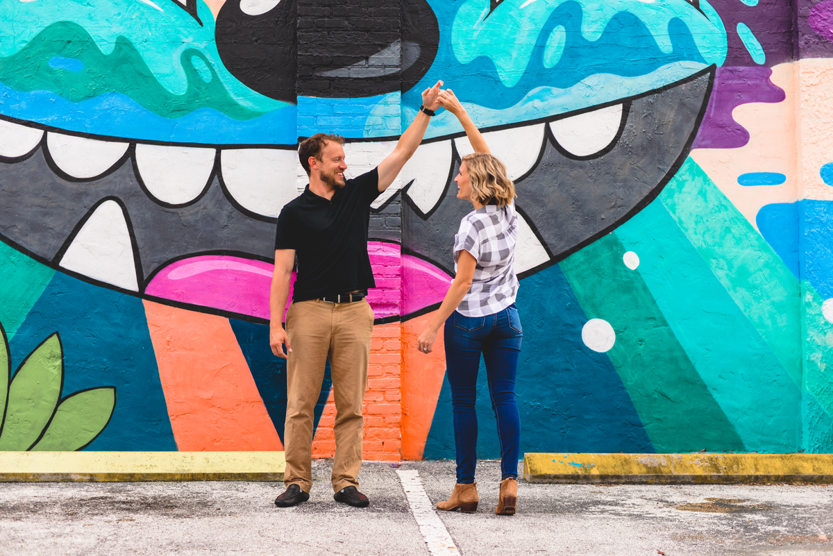 dancing, graffiti, colorful, art, downtown 