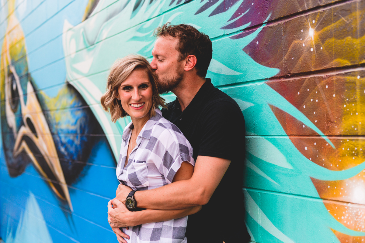 peacock, graffiti, art, couple, hugging, kissing