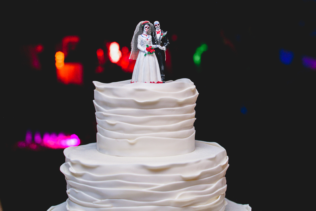 wedding, cake, sugar skulls, skeletons, bride, groom