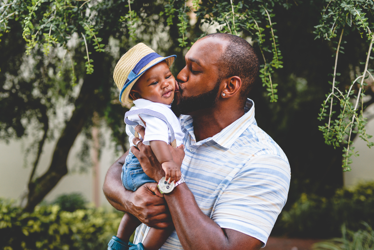 kisses, father, son, baby, trees