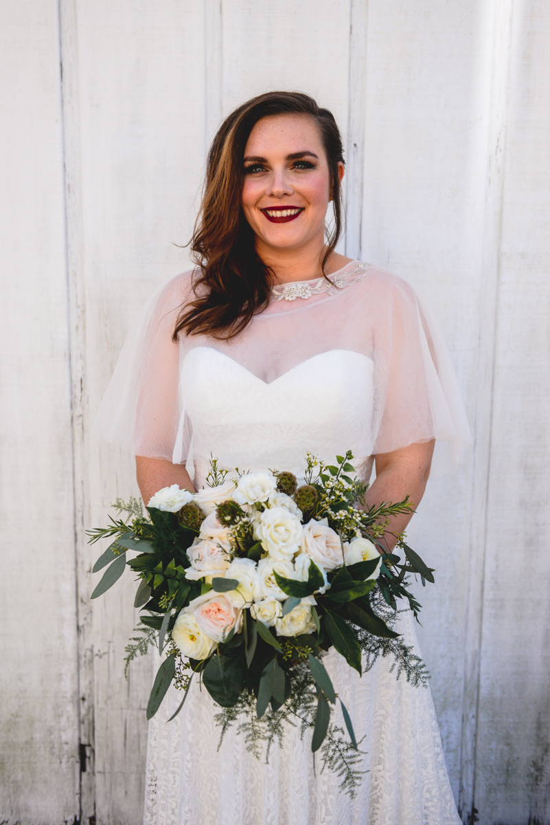 bride, portrait, wedding day, bouquet, wedding dress, white, wood