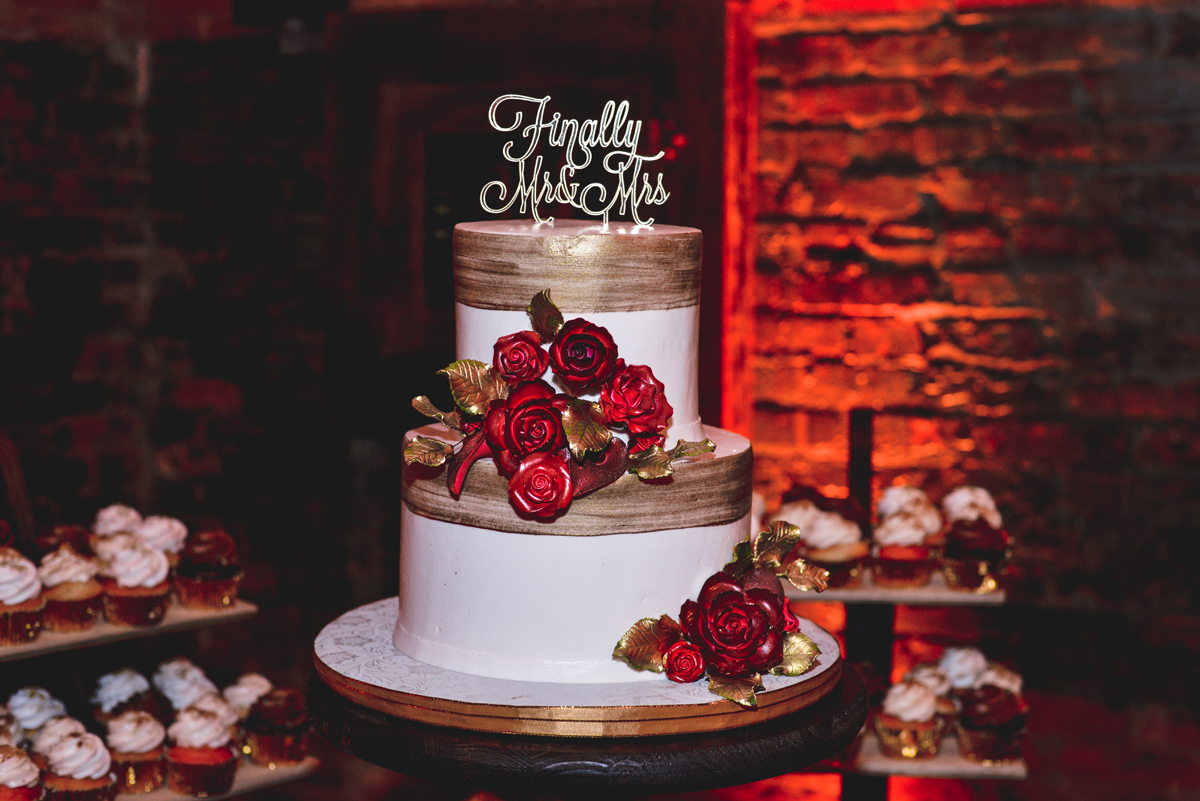 wedding cake, brick, red, cupcakes, desserts