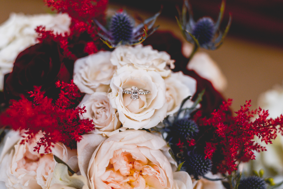 ring, bouquet, detail, roses, red, poppy, flowers