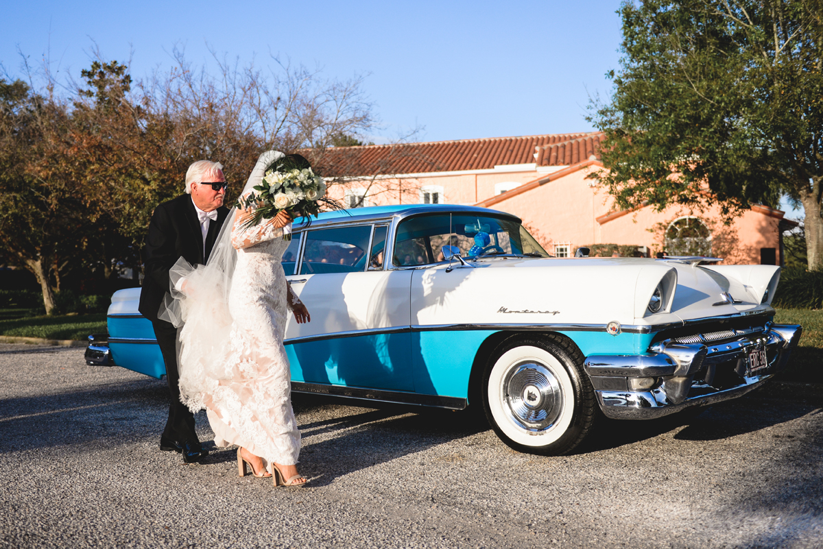 father, daughter, wedding day, vintage car