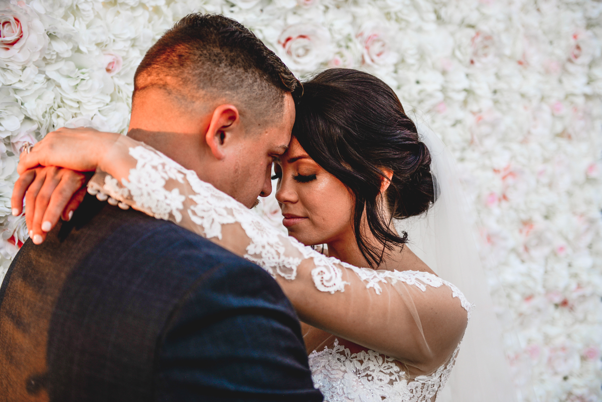 flower wall, bride, groom, lace, love