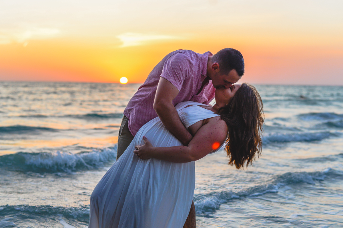 kissing, husband, wife, maternity, beach, sunset, waves