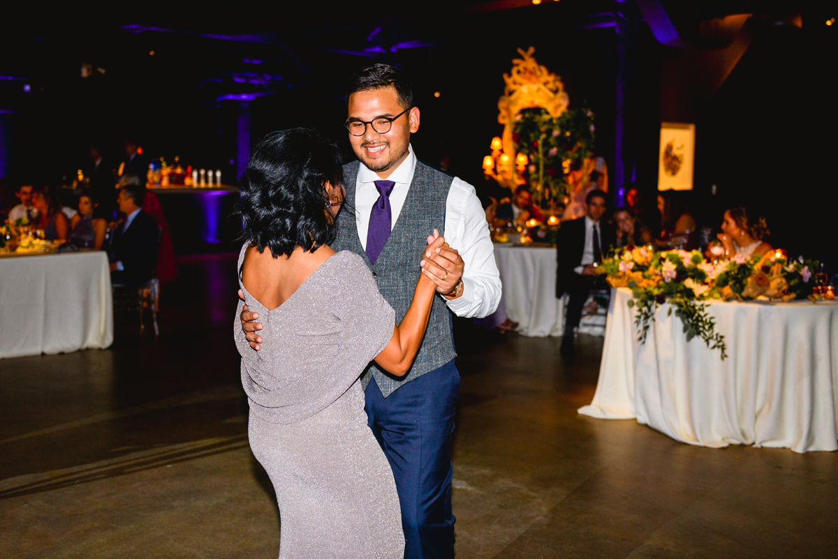 mother, son, wedding, dance