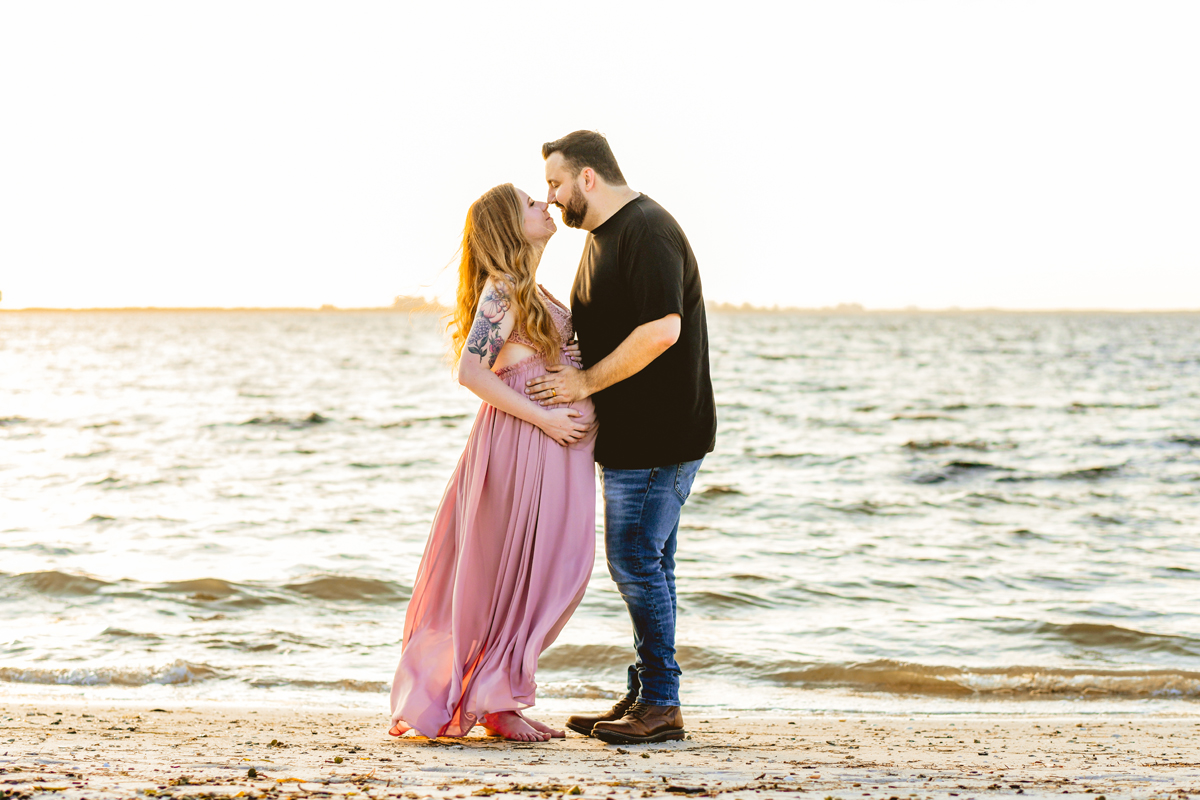 Maternity Session at Picnic Island